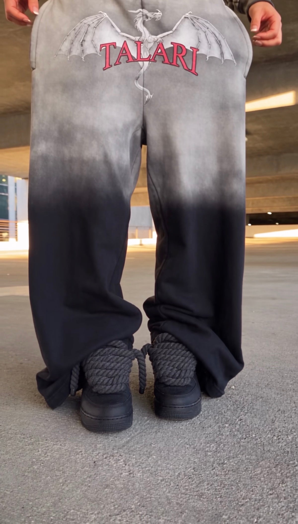 DRAGON AGE SWEATS
